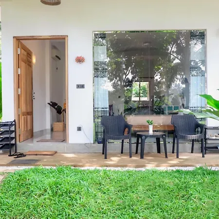 Villa River Edge Weligama Exterior photo