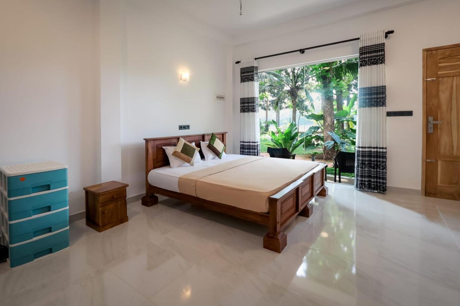 River Edge Weligama